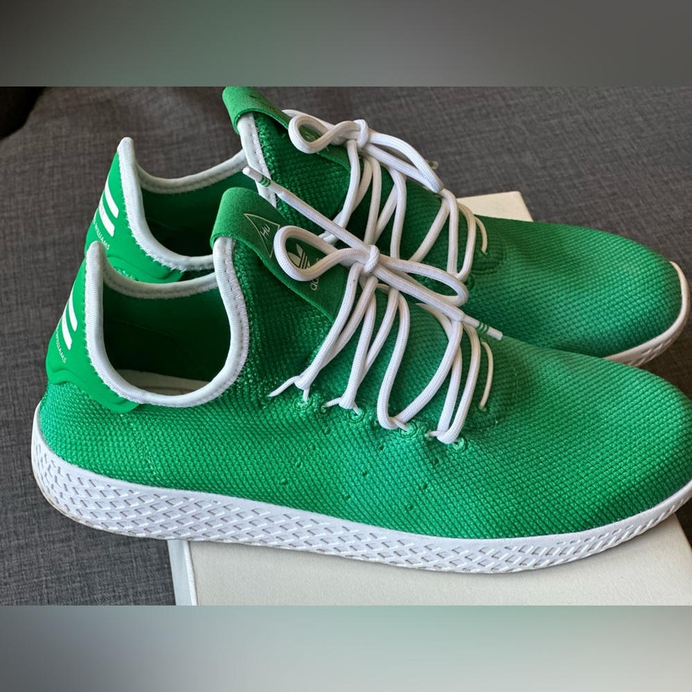 Adidas / Pharrell / HU / size 9 / men’s / green